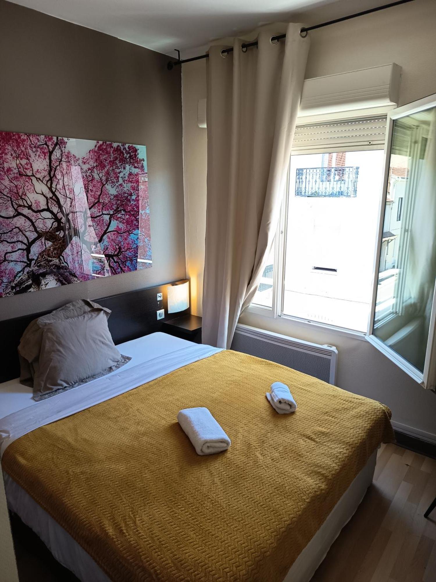 Hotel De La Gare Périgueux Екстериор снимка